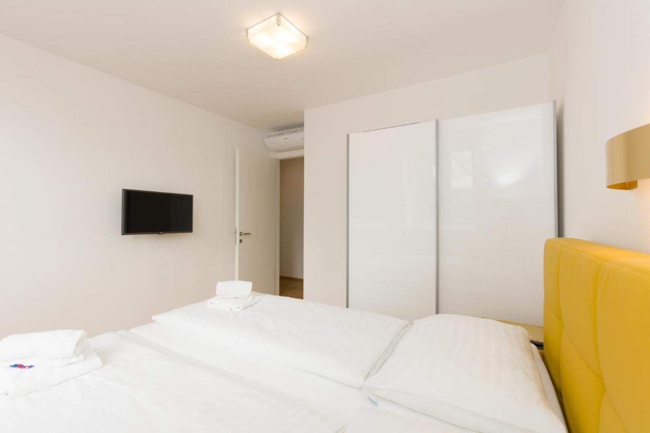 Central Riverside Residences Vienna Esterno foto