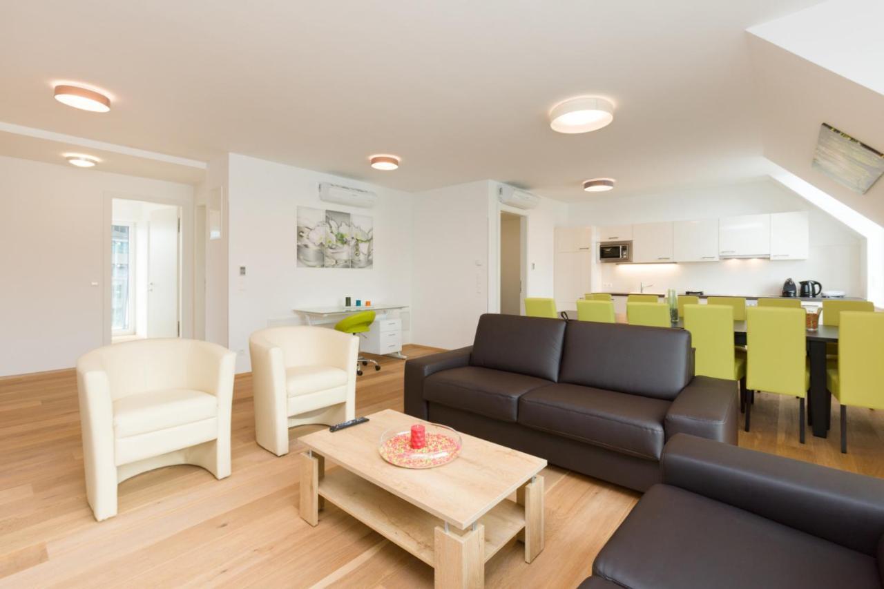 Central Riverside Residences Vienna Esterno foto