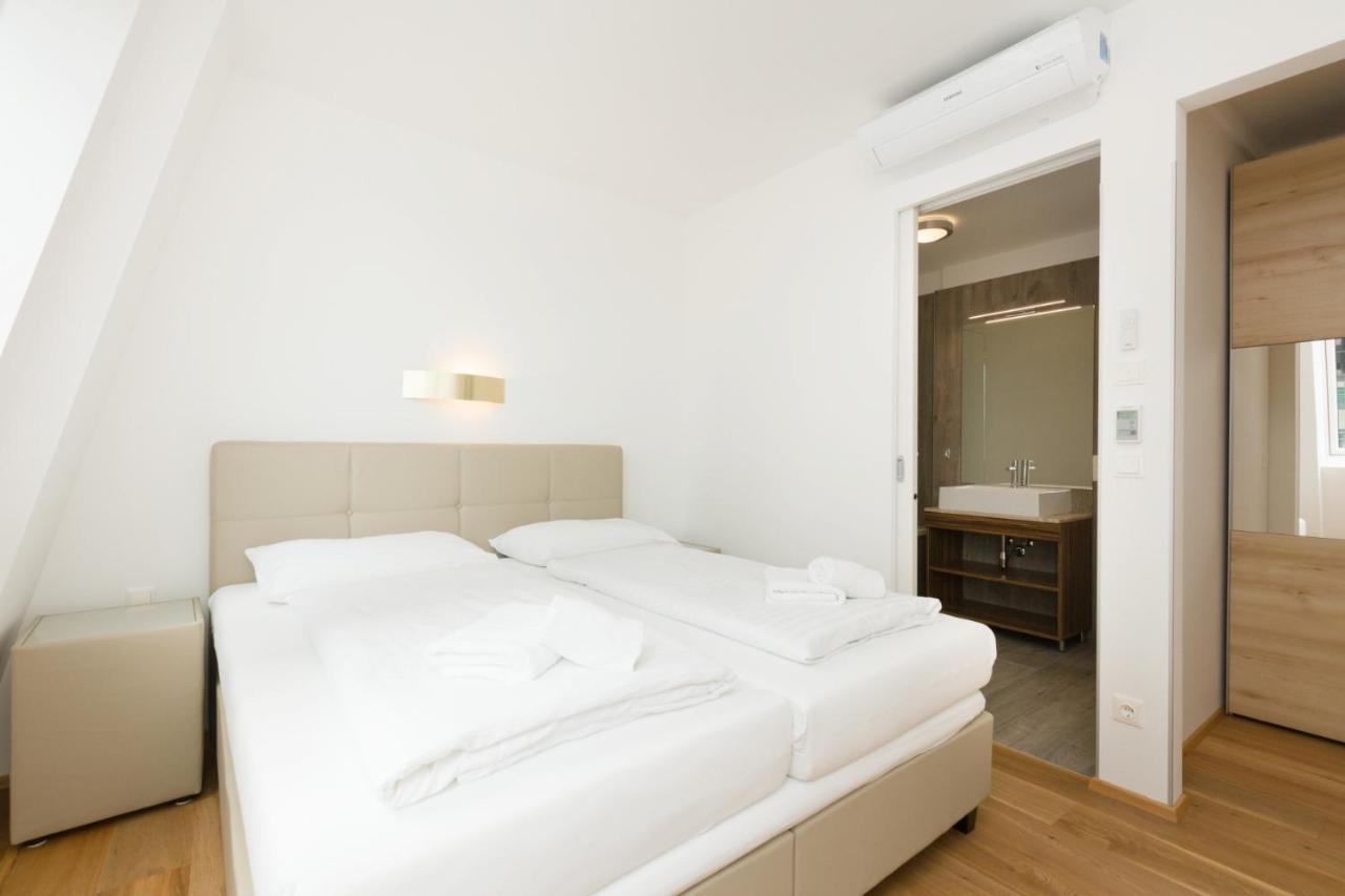 Central Riverside Residences Vienna Esterno foto