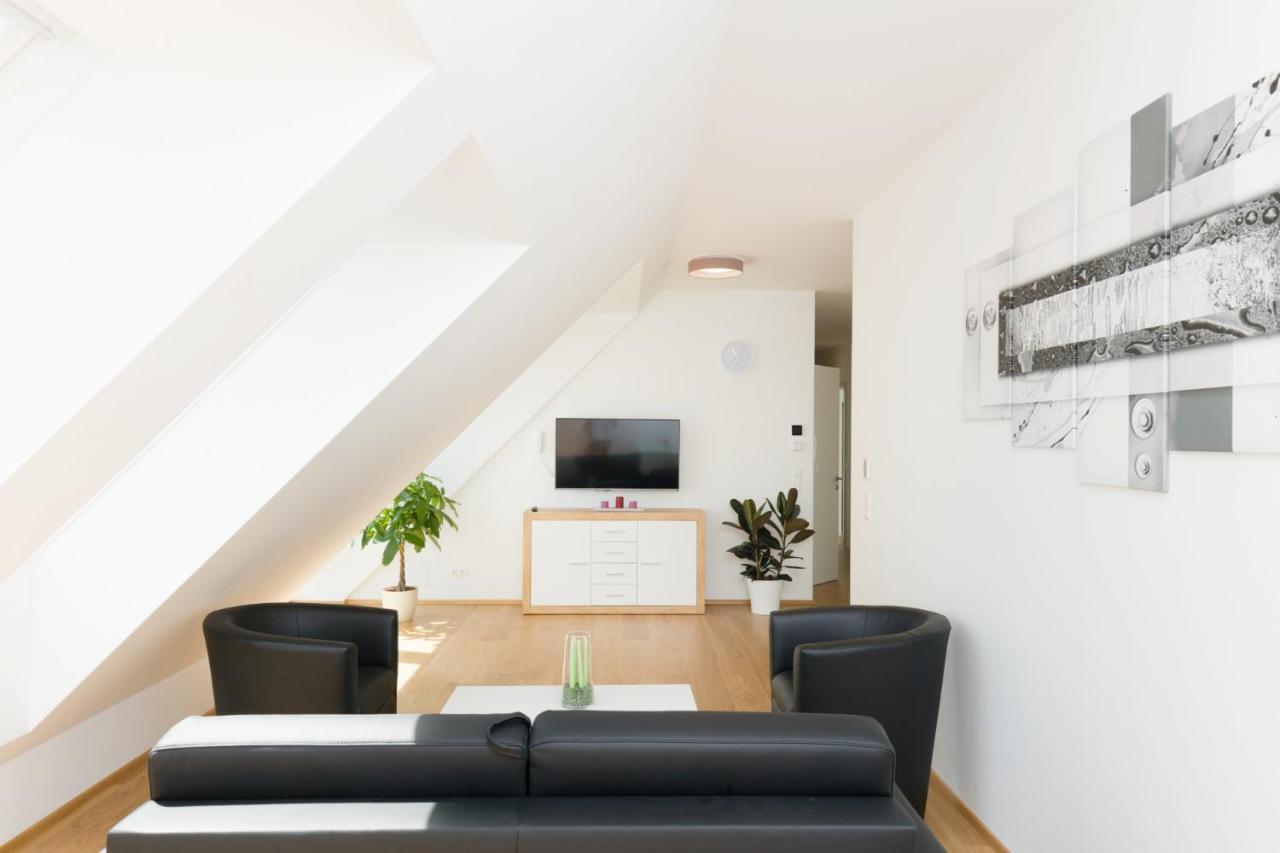 Central Riverside Residences Vienna Esterno foto